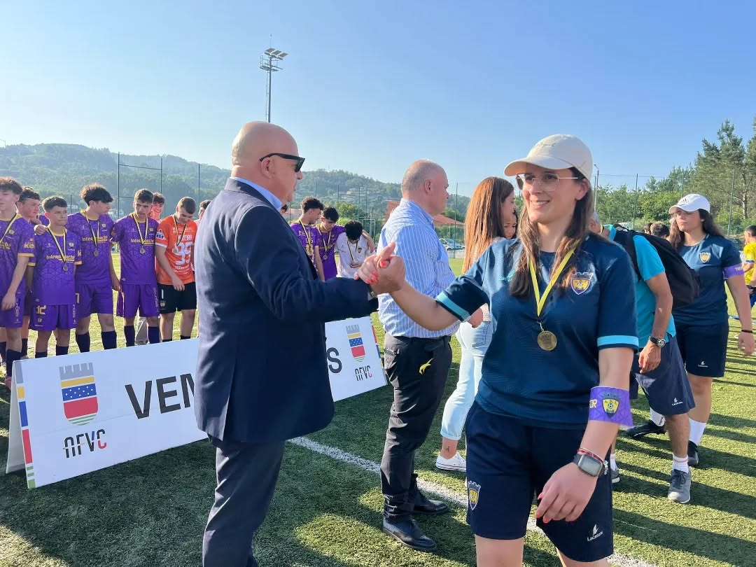 A AD "Os Limianos" conquistou a Taça AFVC SUB16 